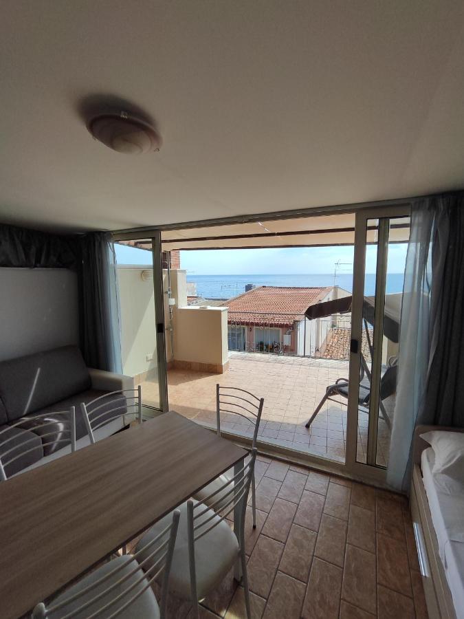 Sicily Travel Apartment'S 4 Giardini Naxos Dış mekan fotoğraf