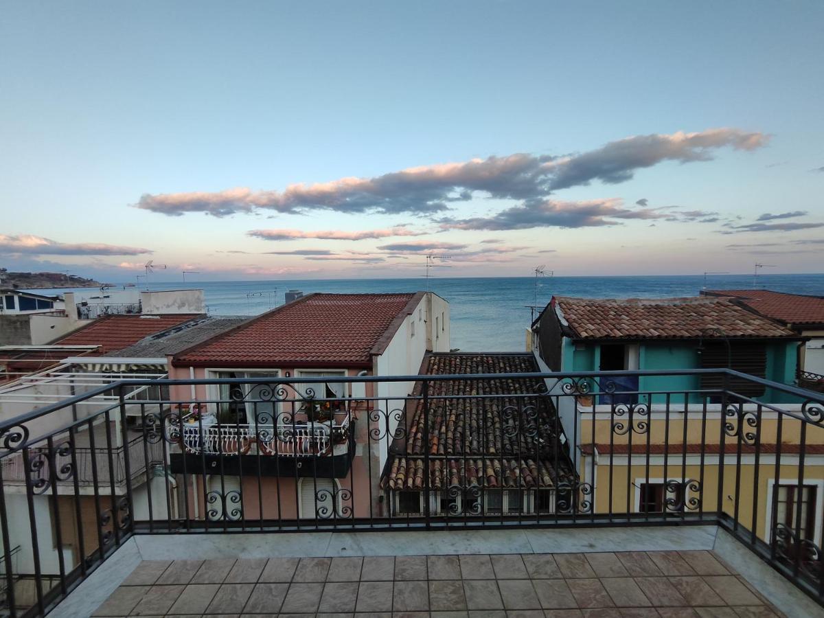 Sicily Travel Apartment'S 4 Giardini Naxos Dış mekan fotoğraf
